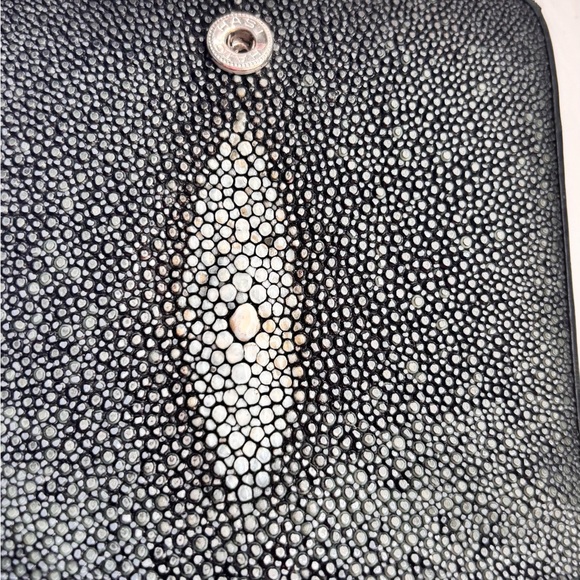 AUTHENTIC STINGRAY WALLET - Picture 2 of 10